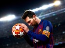 Messi với cảm giác lạ trên sân bóng