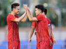 Sau hai tiền đạo, ông Park lại lo Trọng Hoàng chấn thương