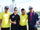 Thầy trò Vũ Tiến Thành chơi bóng với Trung tâm bóng đá K&T
