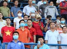 Thân nhiệt trên 37,5 độ C không được vào sân xem V-League