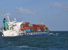 Vũng Tàu: Trục vớt thành công tàu chở hàng trăm container bị chìm