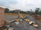 Chợ mới xây chưa đưa vào sử dụng thì bị lũ đánh sập