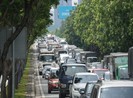 Kẹt xe trùng trùng ở khu vực Cát Lái