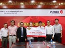 Người may mắn trúng Vietlott tặng 100 triệu từ thiện