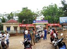 Thanh niên điên cuồng lao vào lớp đâm nhiều học sinh, cô giáo