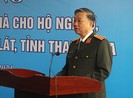 Bộ Công an trao 600 căn nhà cho hộ nghèo huyện Mường Lát