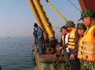 Hạ Long: Xà lan đâm tàu du lịch chở 31 khách Trung Quốc
