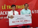 Jackpot và mặt nạ: Lựa chọn của mỗi người