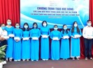 100 sinh viên miền Trung bị ảnh hưởng bão lũ nhận học bổng