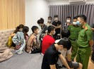 10 nam nữ ‘mở tiệc ma túy' mừng sinh nhật bất chấp dịch
