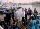Tái xét nghiệm 4 du khách đi cùng chuyến bay bệnh nhân số 17