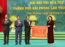 Phó Chủ tịch nước trao Cờ thi đua cho TP Hải Phòng