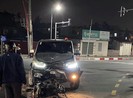Va chạm với ô tô, 2 em 16 tuổi đi xe máy tử vong