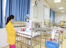 Bé 2 tháng ngưng thở, tím tái do gia đình rửa mũi sai cách