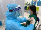 Tiêm vaccine COVID-19: Sau 30 phút lại làm việc như thường