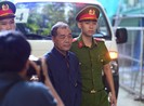 Ông Trầm Bê hầu toà trước sự bất nhất về tội danh