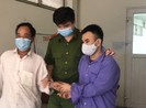 Bạn gái 'nhí' đi khai sinh cho con, phát hiện bị cáo hiếp dâm