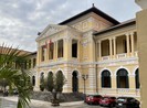 Hai ông hàng xóm phải ra toà nói chuyện