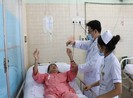 Bệnh nhân đang nằm viện đột nhiên đau đầu, hôn mê sâu