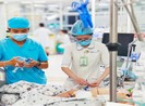 Bé gái 5 tuổi ở TP.HCM sốc sốt xuất huyết nguy kịch
