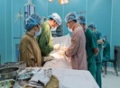 Nam thanh niên 20 tuổi bị tai nạn giao thông, gãy dương vật