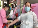 Nữ bác sĩ gây mê hồi sức hạnh phúc hiến máu sau ca trực