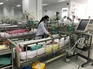 Bé trai nguy kịch sau 5 ngày chơi đá banh bị té
