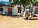Đắk Lắk: Nhiều nhà dân bị ngập, 1 người mất tích