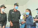 Đắk Lắk: Té trúng bếp lửa, bé 2 tuổi nhập viện
