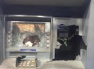 Tạm giữ người đập máy ATM ở Bình Dương