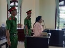 Tham ô tiền tỉ để trả ơn cho... hiệu trưởng