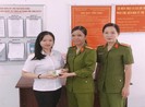 Nữ thiếu tá ở An Giang trả lại tiền cho người làm rơi