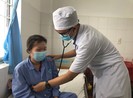 Tự ý uống thuốc đau lưng của mẹ, cô gái suýt mất mạng