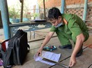 Nghi bị tâm thần nửa đêm đi chặn xe khách, vào nhà chém người