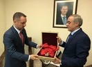 Ông Assad trả huân chương Bắc đẩu Bội tinh cho Pháp