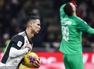 Ronaldo “nổ súng”, Juventus thoát thua AC Milan phút cuối