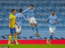 Man. City thắng nhọc, Tottenham bị chia điểm