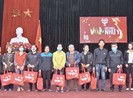 Bia Việt trao 3.200 phần quà Tết cho các gia đình khó khăn