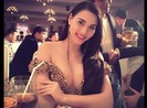 1001 kiểu khoe... lộ liễu của sao Việt