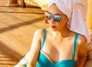 Hoa hậu Hà Kiều Anh khoe dáng gợi cảm trước biển