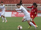 Các cô gái tất tả chạy dịch COVID-19