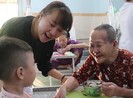Trải nghiệm bữa cơm 2.000 đồng của vợ chồng trẻ