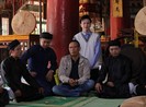 MC Lại Văn Sâm cười khoái chí khi được Tự Long chở trên xe 67