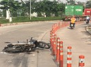 Tông vào container, 1 người nguy kịch