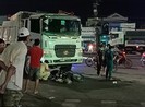 Dân tập trung coi tai nạn bất chấp lệnh cấm tụ tập