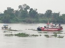 Ghe chở đất va vào sà lan trên sông Sài Gòn, 1 người mất tích
