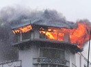 Khách sạn Đồng Khánh ở quận 5 cháy nghi do sét đánh
