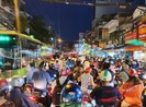 Bình Thạnh: Biển người ùn tắc trên đường Lê Quang Định