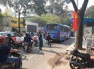1 phụ nữ bán vé số bị xe buýt cán tử vong ở quận 1