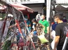Video: Tặng quà cho người dân tại khu vực phong tỏa Mả Lạng